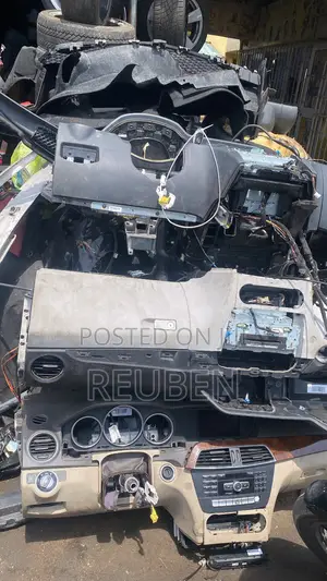 C250 Dashboard and Accessories