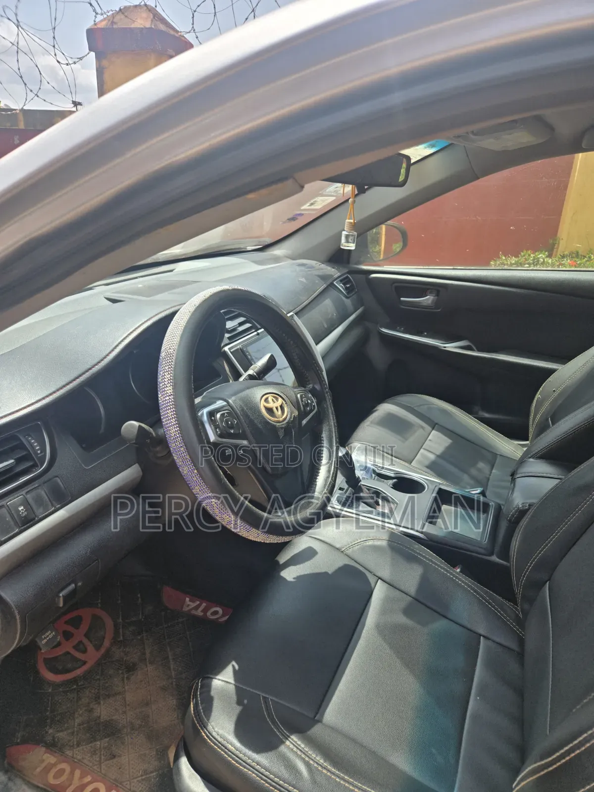 Toyota Camry SE 4dr Sedan (2.5L 4cyl 6A) 2015 Silver
