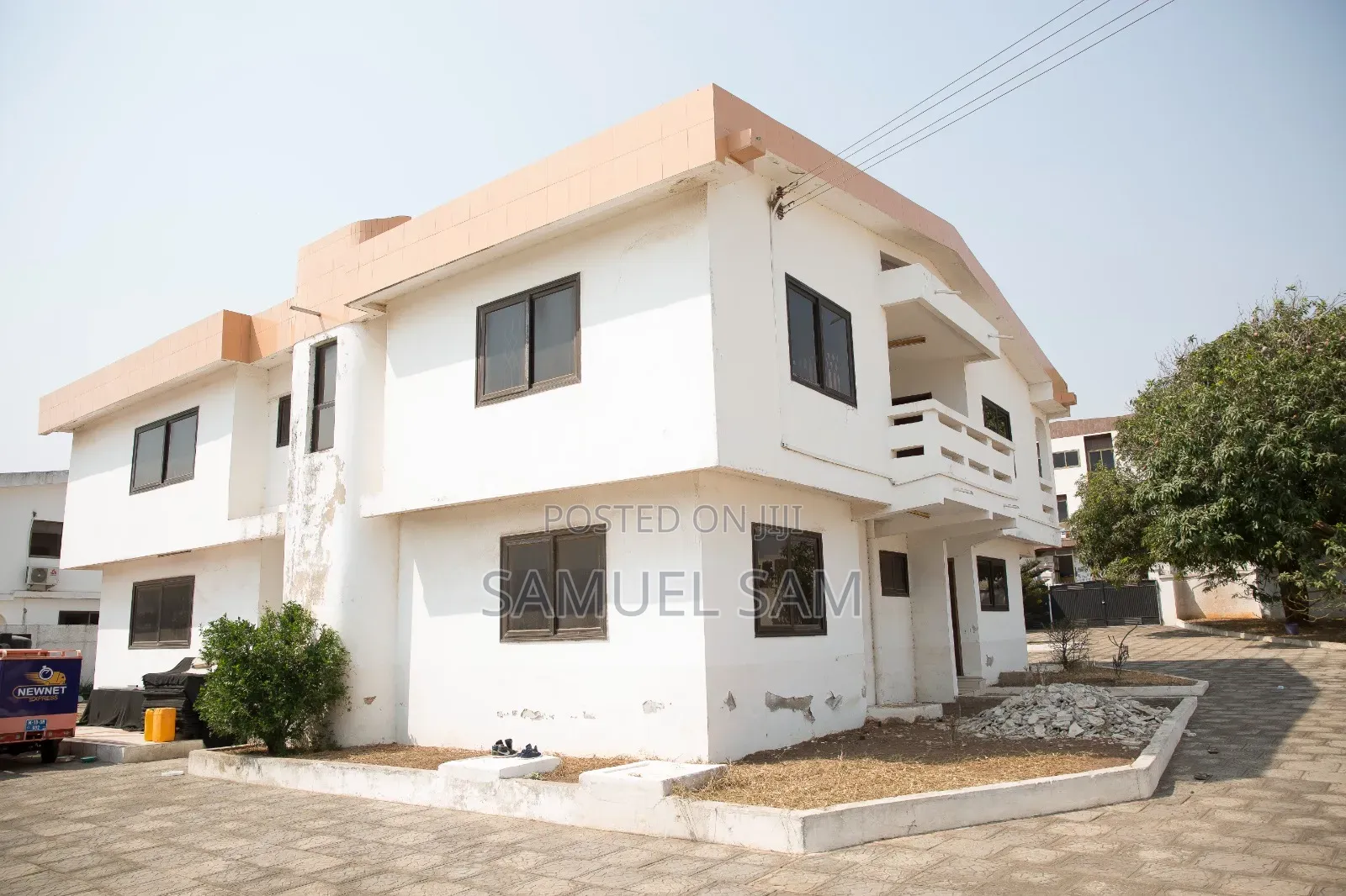 9bdrm House in Tema Community 3 for sale