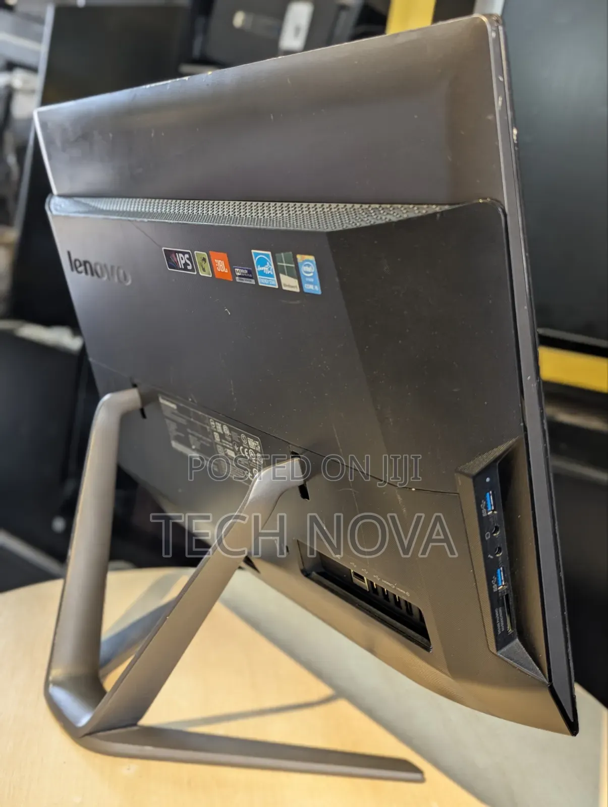 Desktop Computer Lenovo ideacentre AIO 520 8GB Intel Core i5 HDD 1T