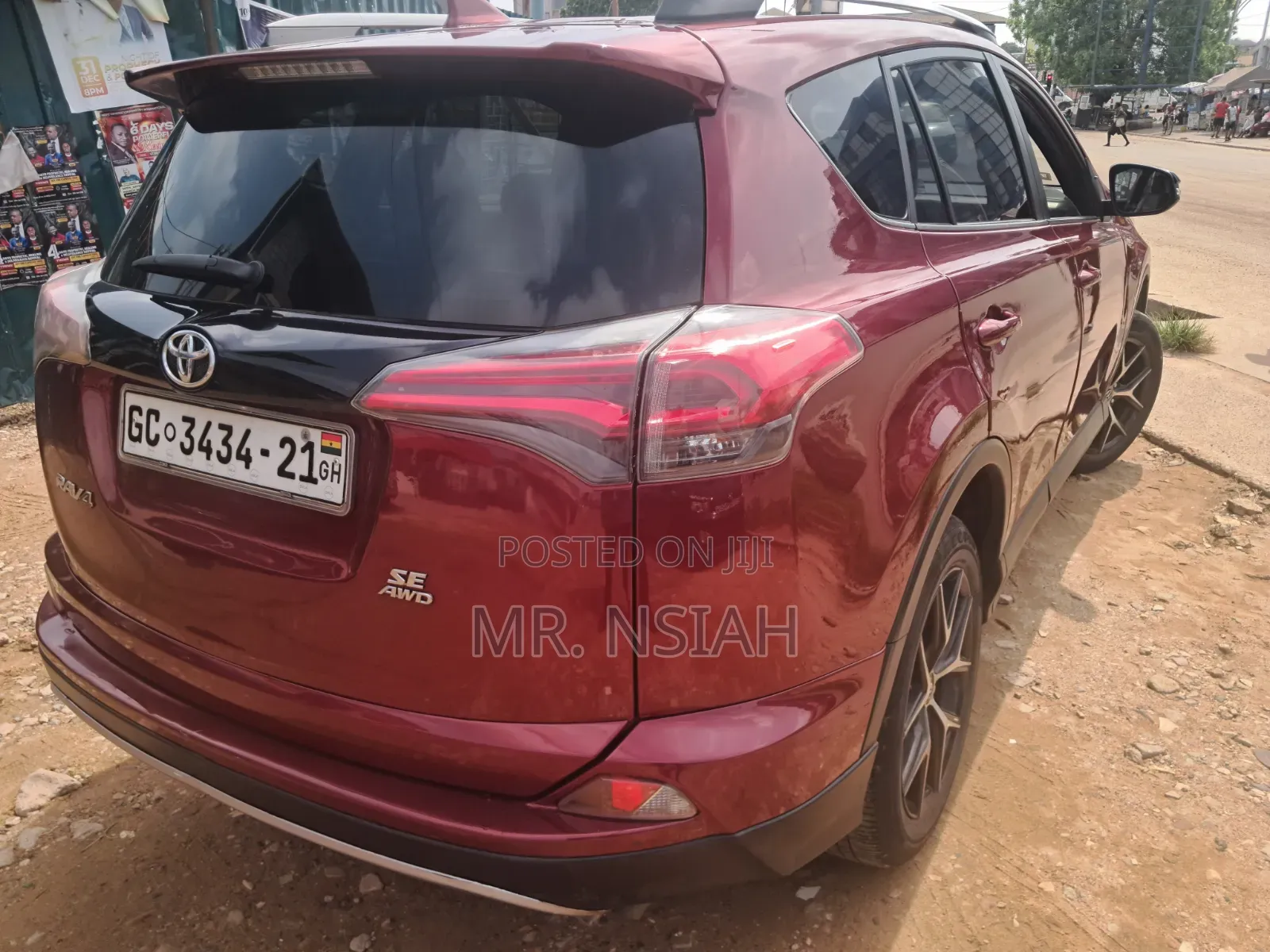 Toyota RAV4 XLE 4dr SUV AWD (2.5L 4cyl 6A) 2018 Red
