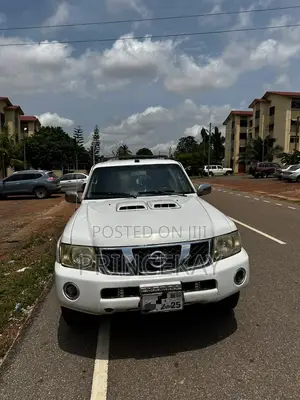 Nissan Patrol 2012 White