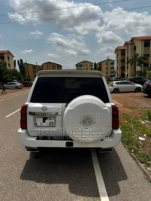 Nissan Patrol 2012 White