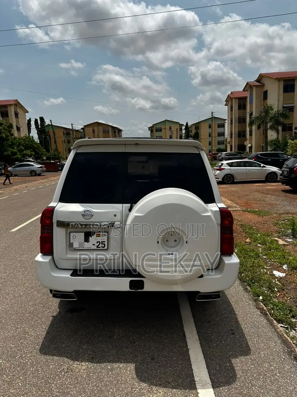 Nissan Patrol 2012 White