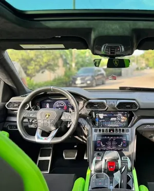 Lamborghini Urus Pearl Capsule 2021 Green