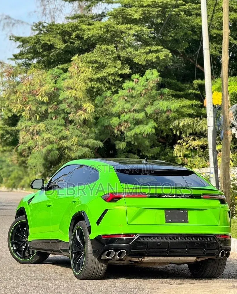 Lamborghini Urus Pearl Capsule 2021 Green