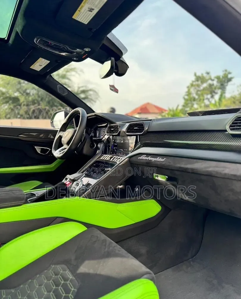 Lamborghini Urus Pearl Capsule 2021 Green