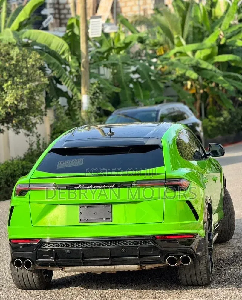 Lamborghini Urus Pearl Capsule 2021 Green