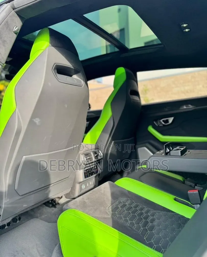 Lamborghini Urus Pearl Capsule 2021 Green
