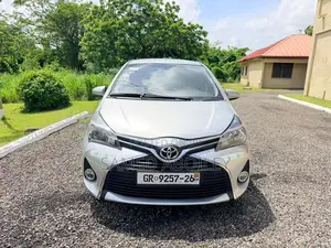 Toyota Yaris 2015 Gray