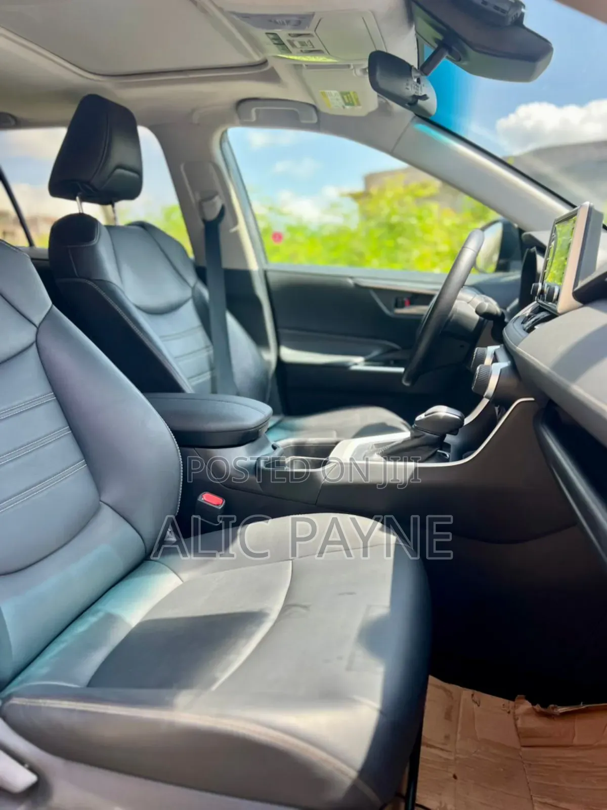 Toyota RAV4 XLE Premium 2022 Gray