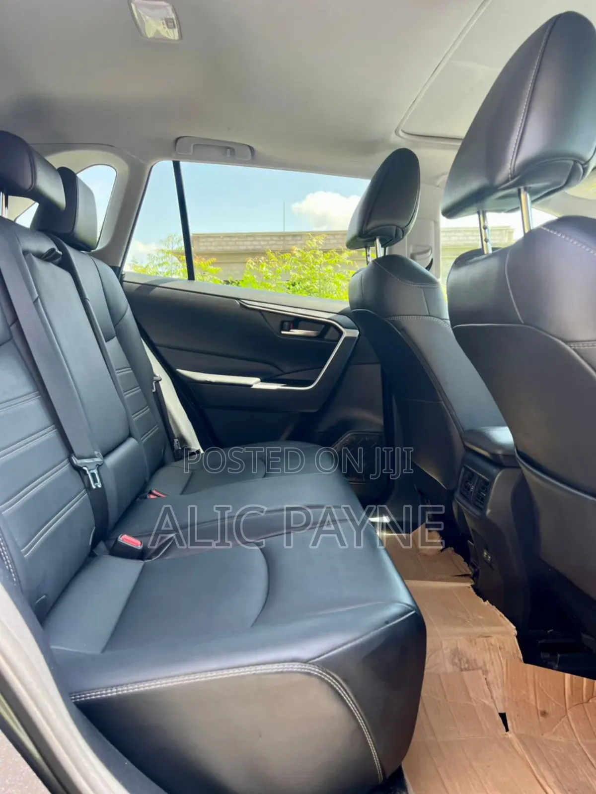 Toyota RAV4 XLE Premium 2022 Gray