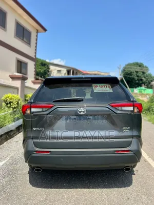 Toyota RAV4 XLE Premium 2022 Gray