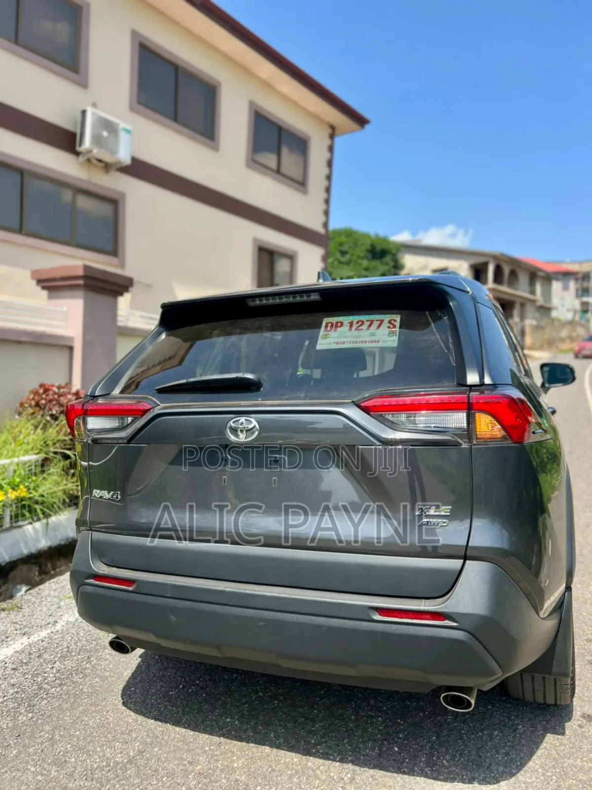 Toyota RAV4 XLE Premium 2022 Gray