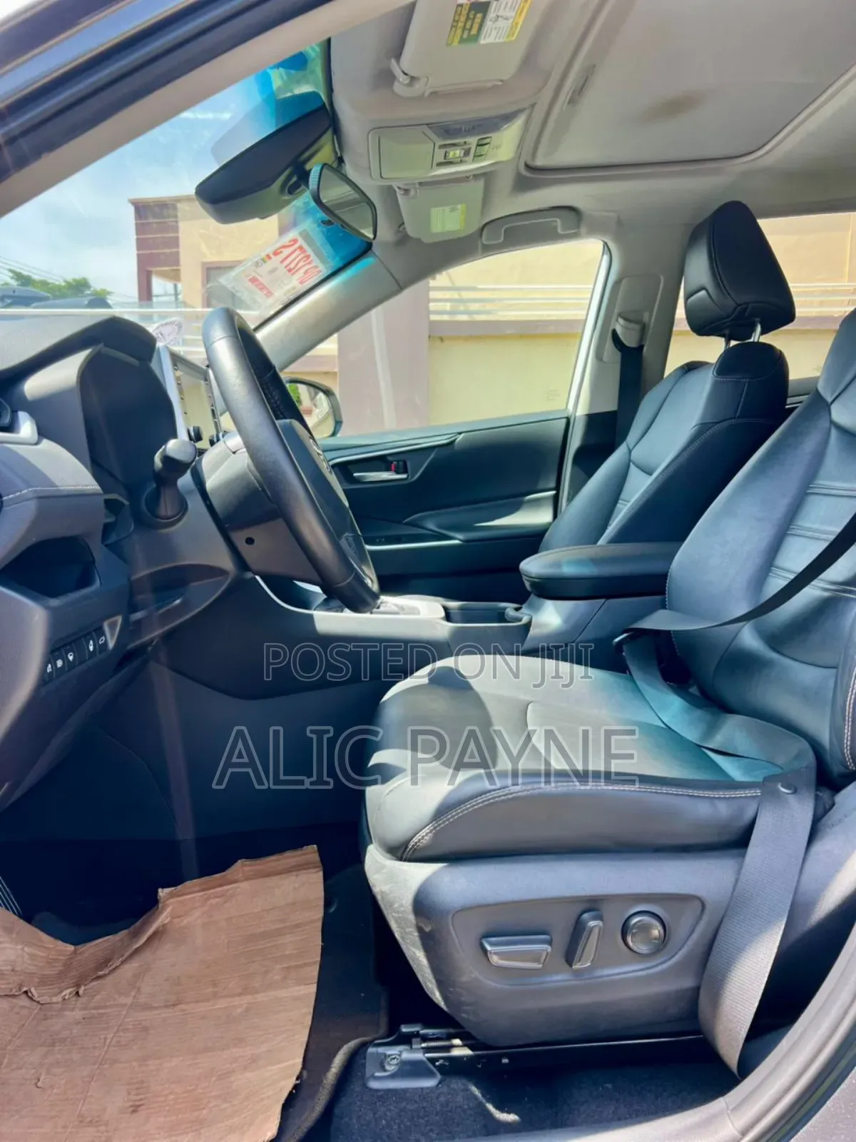 Toyota RAV4 XLE Premium 2022 Gray