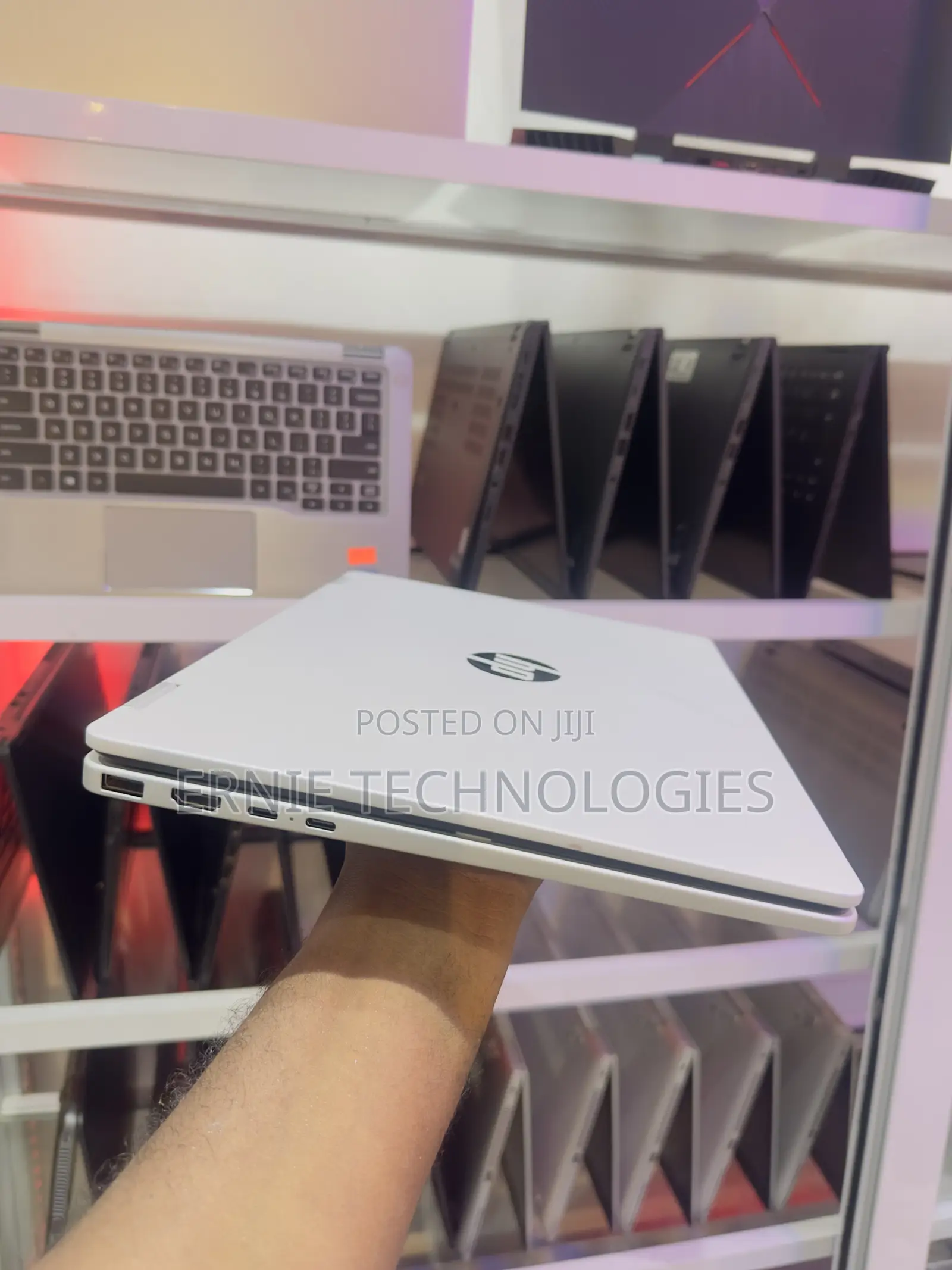 Laptop HP OmniBook 5 Flip 8GB Intel Core 5 SSD 512GB