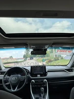 Toyota RAV4 XLE 2021 Green