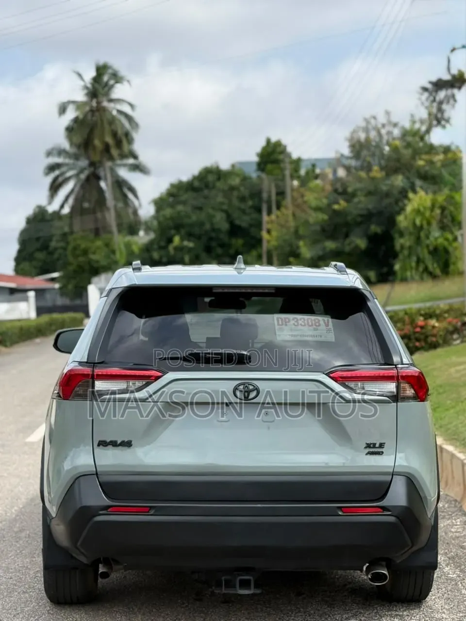 Toyota RAV4 XLE 2021 Green