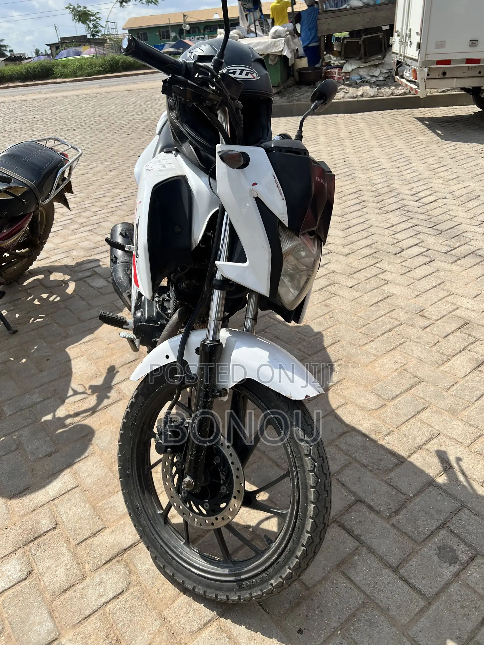 Honda CB 2022 White