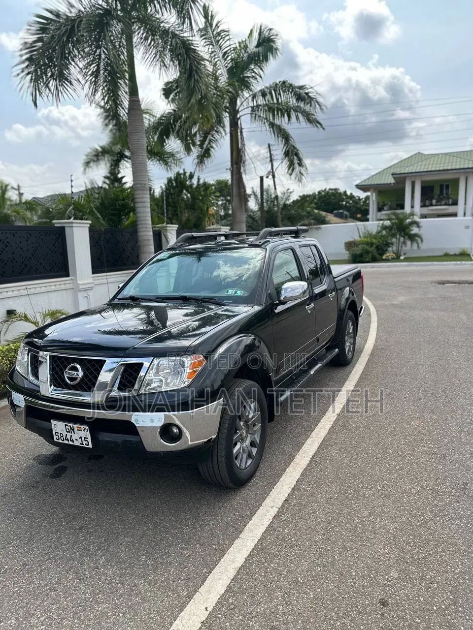 Nissan Frontier 2011 Black
