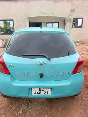 Toyota Vitz 2010 Blue