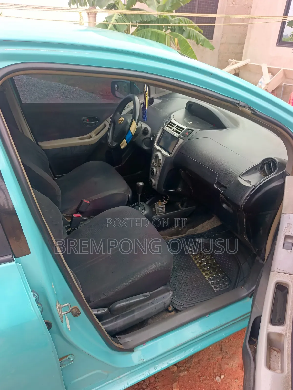 Toyota Vitz 2010 Blue