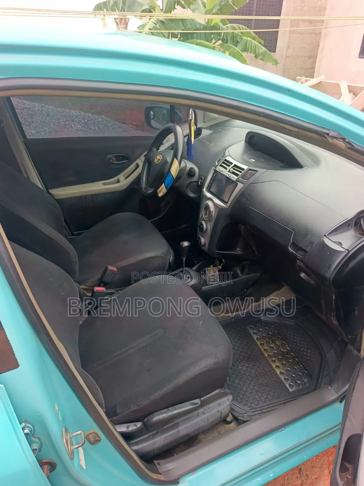 Toyota Vitz 2010 Blue