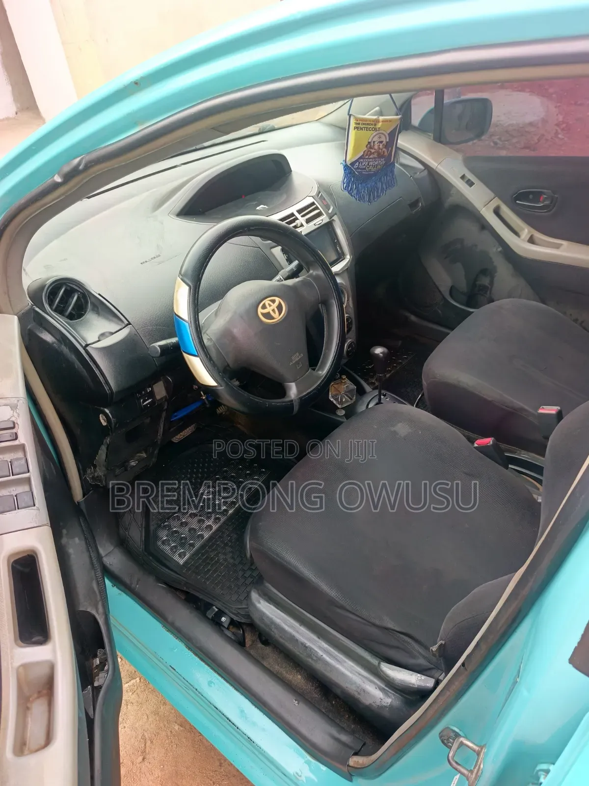 Toyota Vitz 2010 Blue