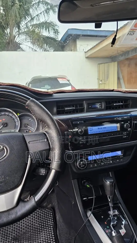 Toyota Corolla XLE 4dr Sedan (1.8L 4cyl CVT) 2017 Black