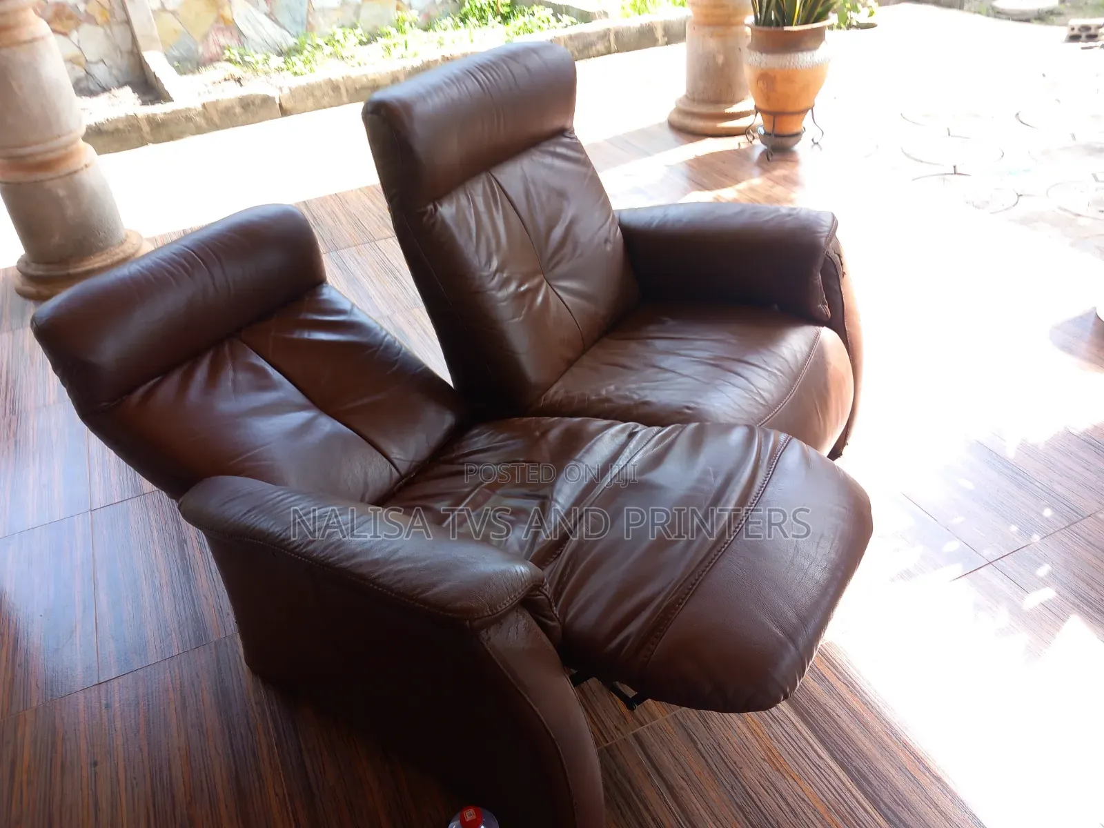 Relax Leather Chairs