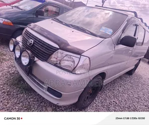 Toyota HiAce 2012 Silver