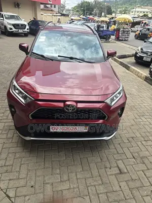 Toyota RAV4 XLE Premium FWD 2020 Burgundy
