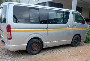 Toyota HiAce 2013 Grey