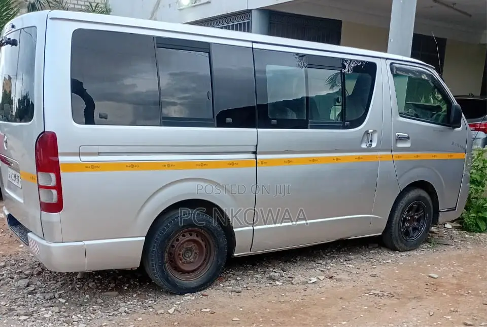 Toyota HiAce 2013 Grey