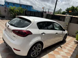 Kia Forte SX Hatchback 2015 White