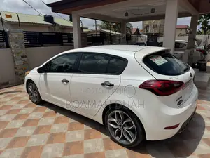 Kia Forte SX Hatchback 2015 White