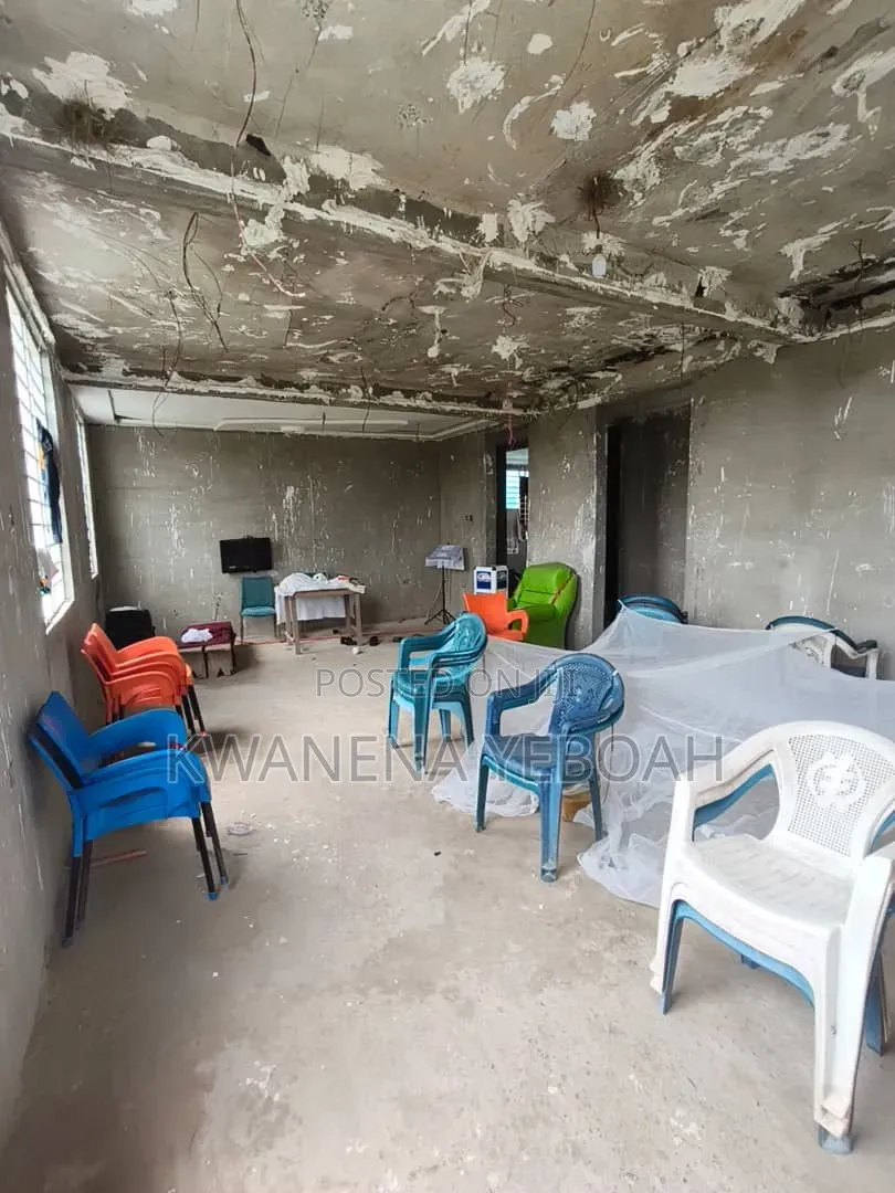 3bdrm House in Nsawam Adoagyiri Municipal for sale