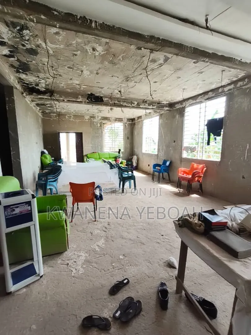 3bdrm House in Nsawam Adoagyiri Municipal for sale