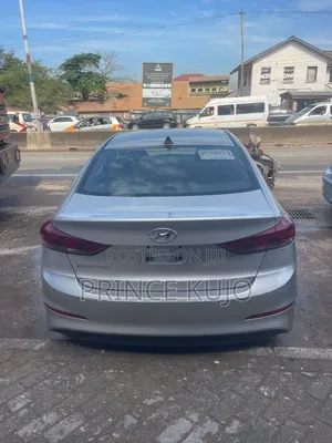 Hyundai Elantra SE Sedan FWD (2.0L 4cyl 6M) 2017 Gray