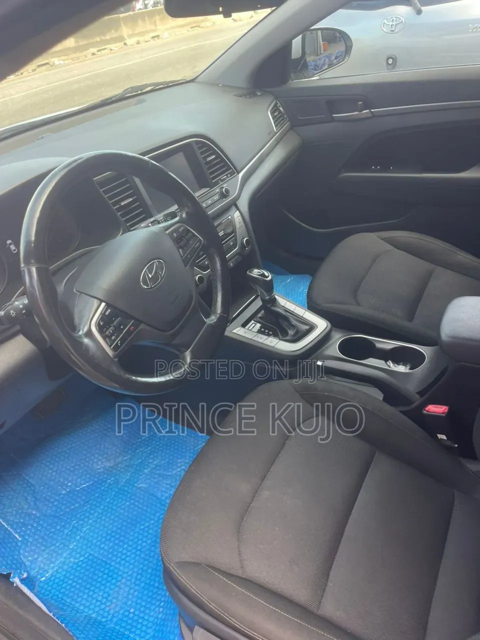 Hyundai Elantra SE Sedan FWD (2.0L 4cyl 6M) 2017 Gray