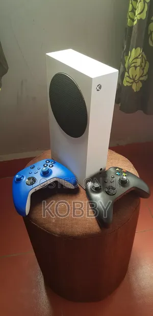 Xbox Series S With 2 Controllers And 8 Games Installed Including Fc 26