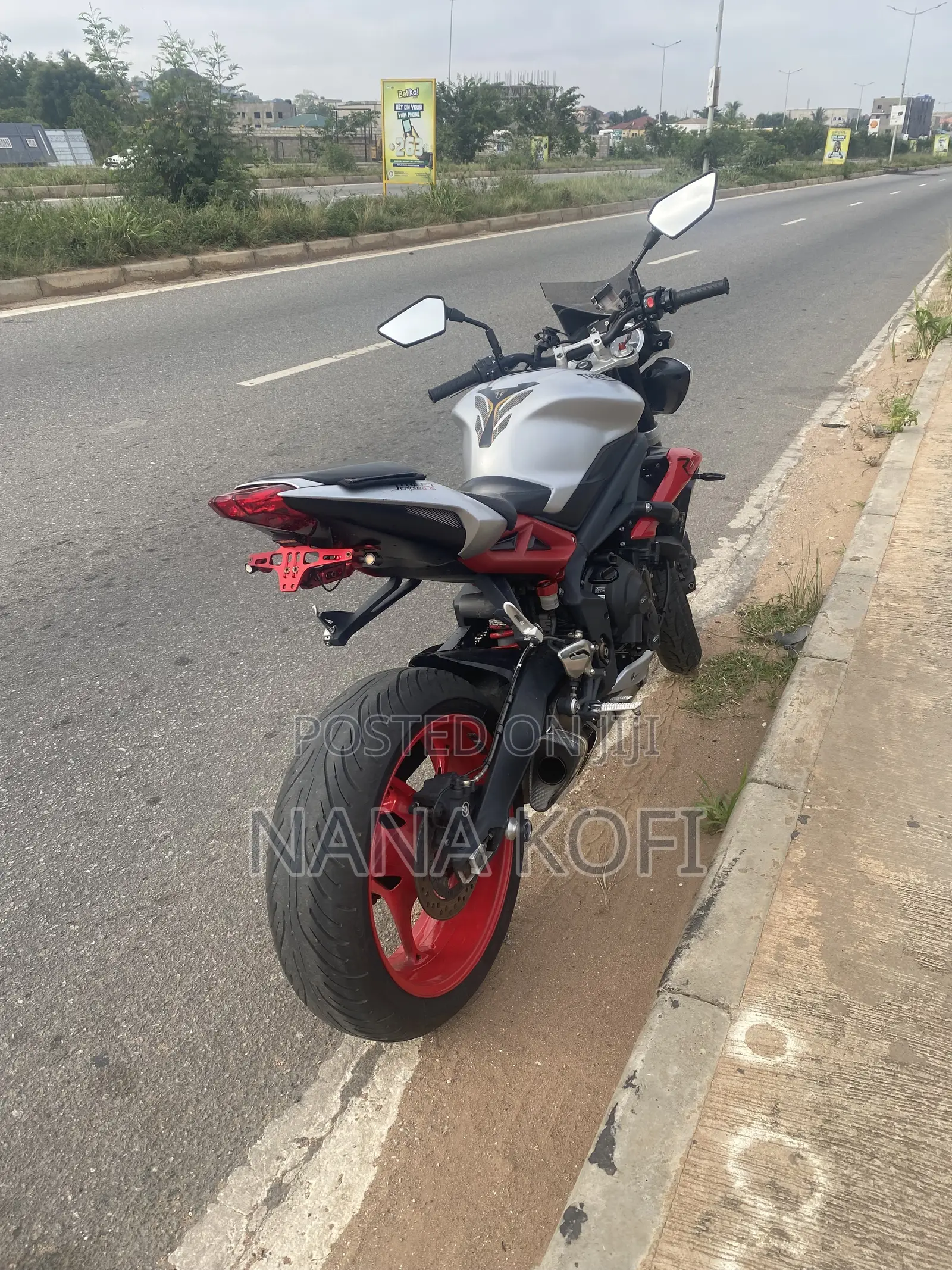 Triumph Speed Triple 2016 Red