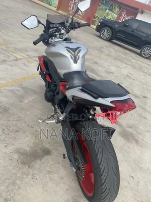 Triumph Speed Triple 2016 Red
