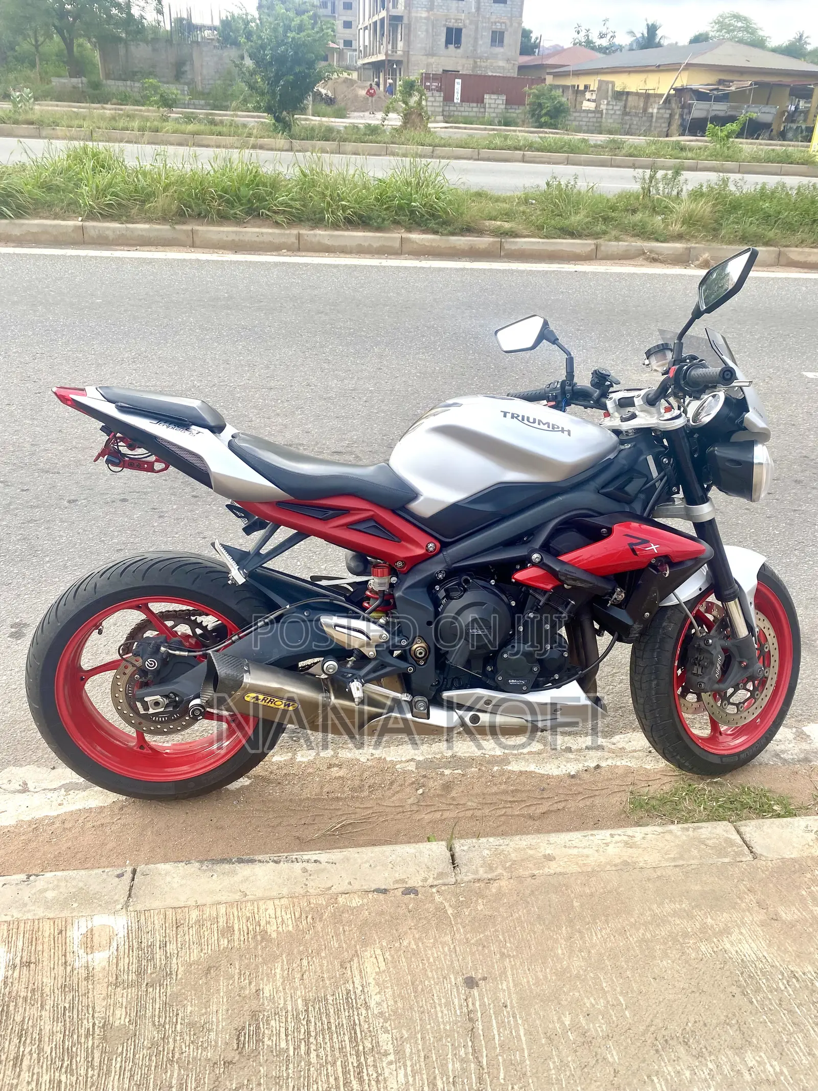 Triumph Speed Triple 2016 Red