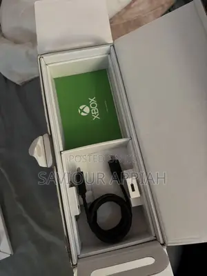 A Month Used Series S With Installed Games(Open Box)