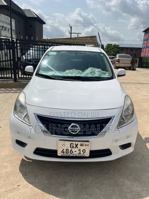 Nissan Versa 2013 White