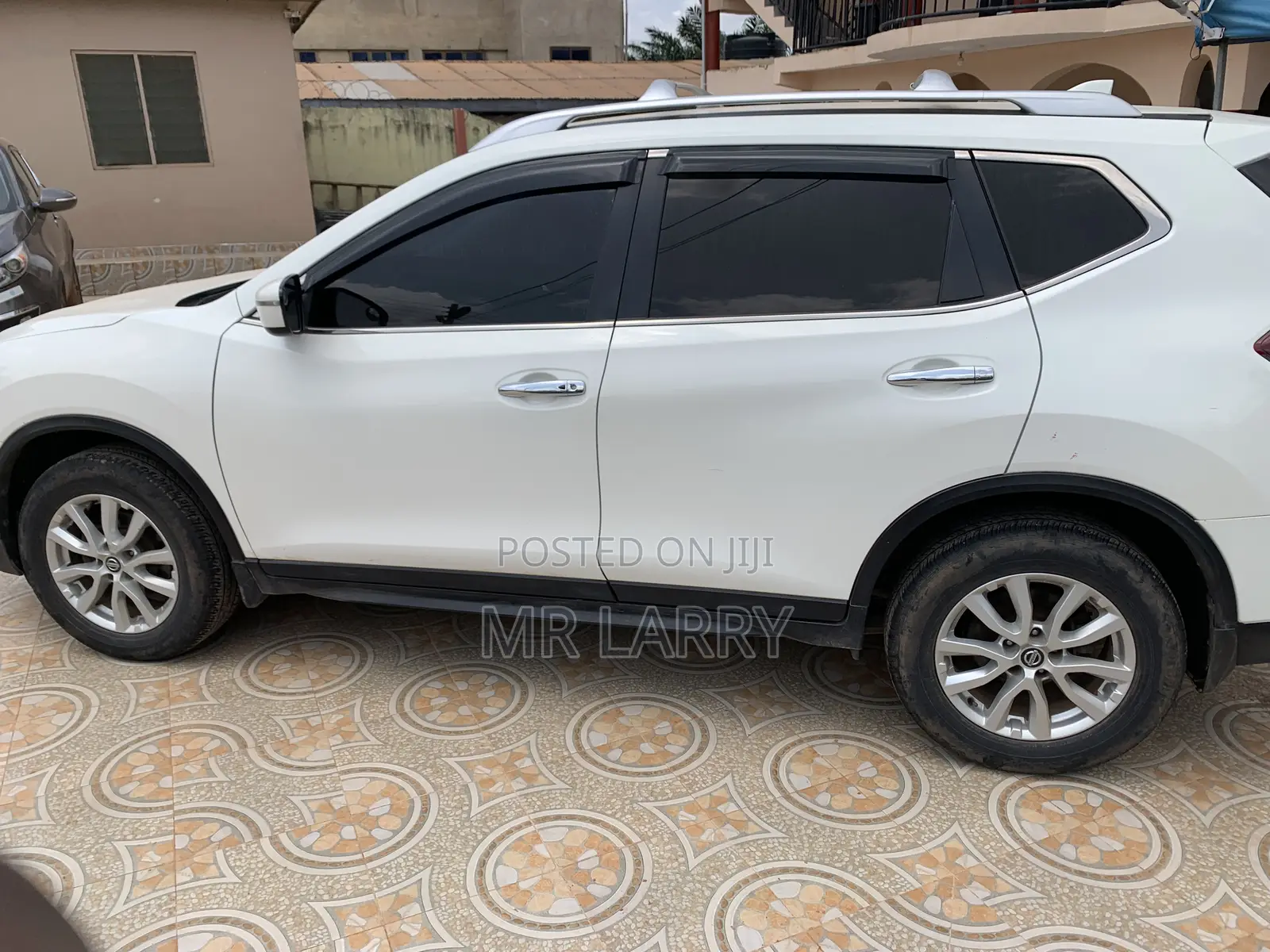 Nissan Rogue SV AWD 2018 White
