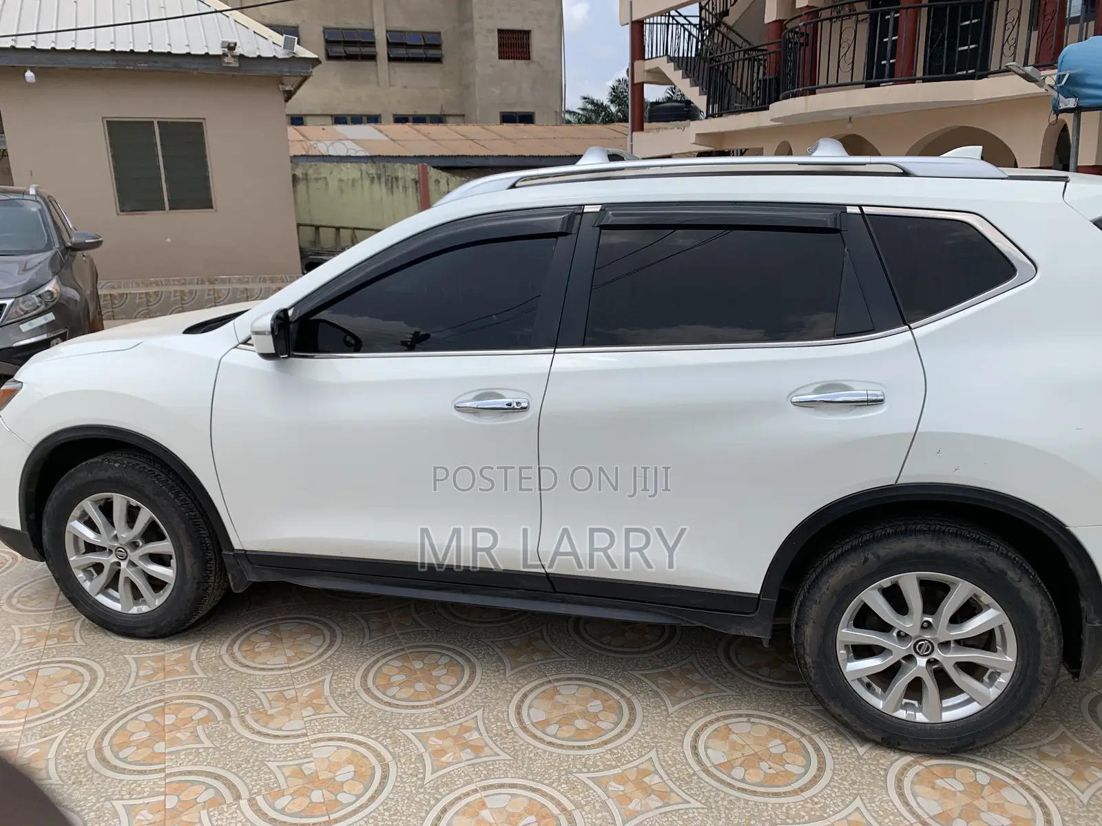 Nissan Rogue SV AWD 2018 White