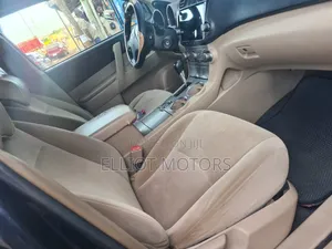 Toyota Highlander 3.5L 4WD 2013 Black