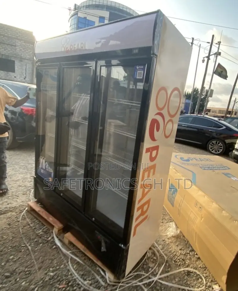 Unique New Pearl PVC-150 3-Door Glass Display Fridge Beverage Cooler